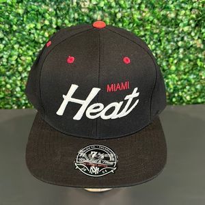 Mitchell & Ness Black Miami Heat Foundation White Script Fitted Hat, Size 7 5/8!